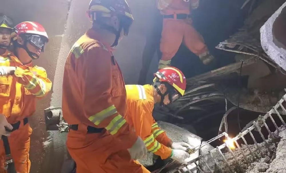 告别“找人难”：厘米级人员定位系统，让隧道施工安全一目了然